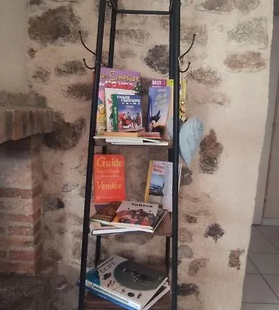 Apartment De La Breneliere Ciriere